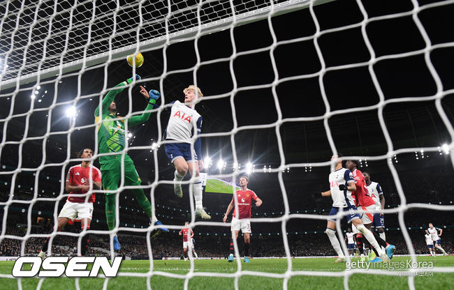 손흥민의 코너킥 골