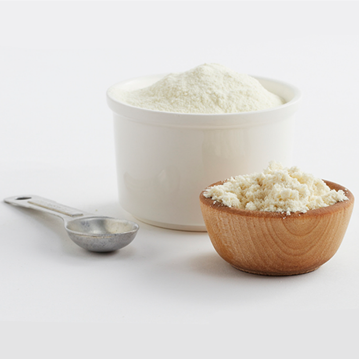 프로틴-단백질-분말가루-파우더가-담긴-그릇