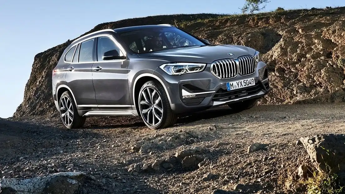 BMW X1 풀체인지 사진 가격 가격표 실구매가 모의견적 제원 옵션 카탈로그 디자인 실내 트렁크 색상 총정리