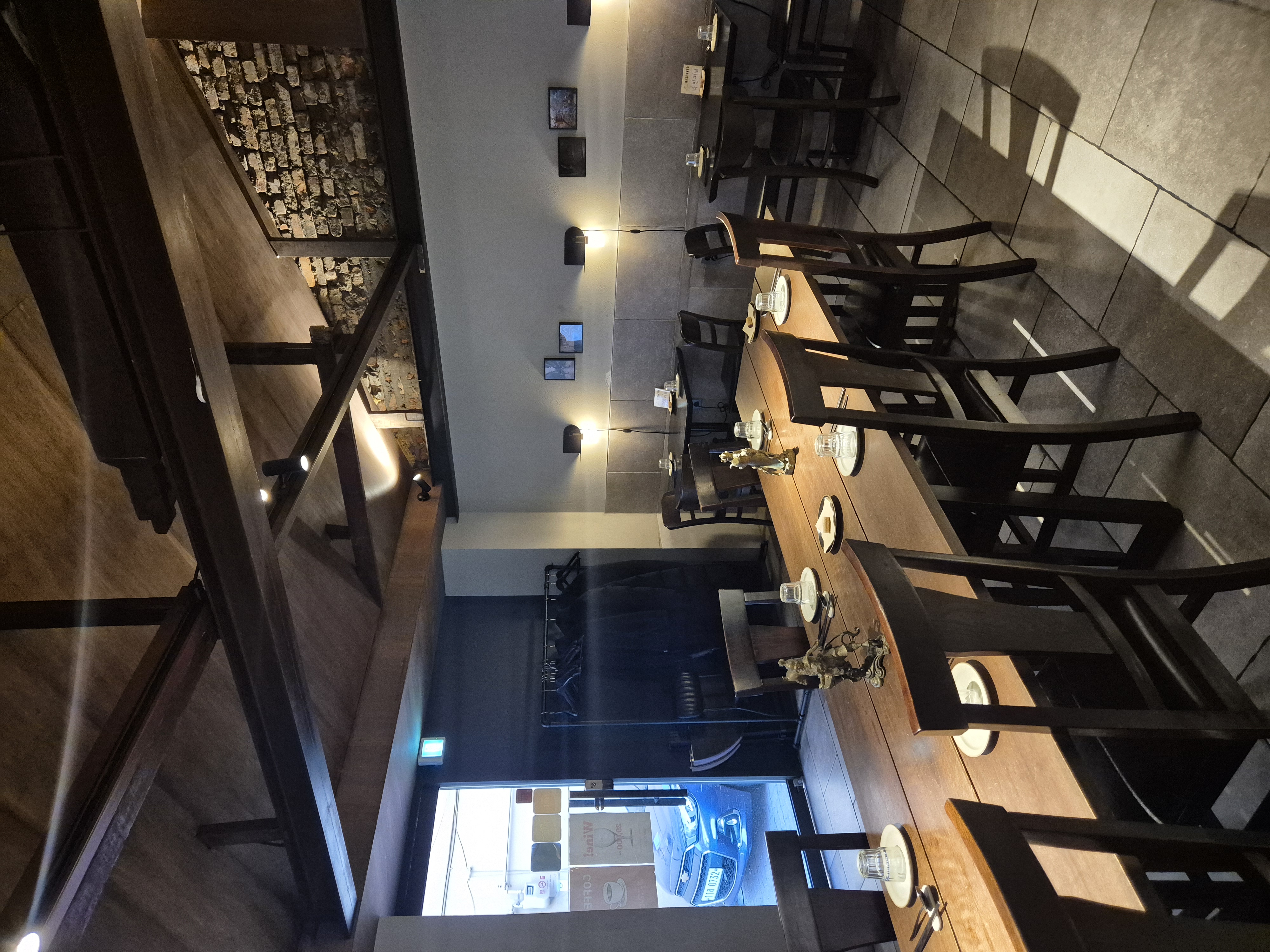 다이닝후 천장사진