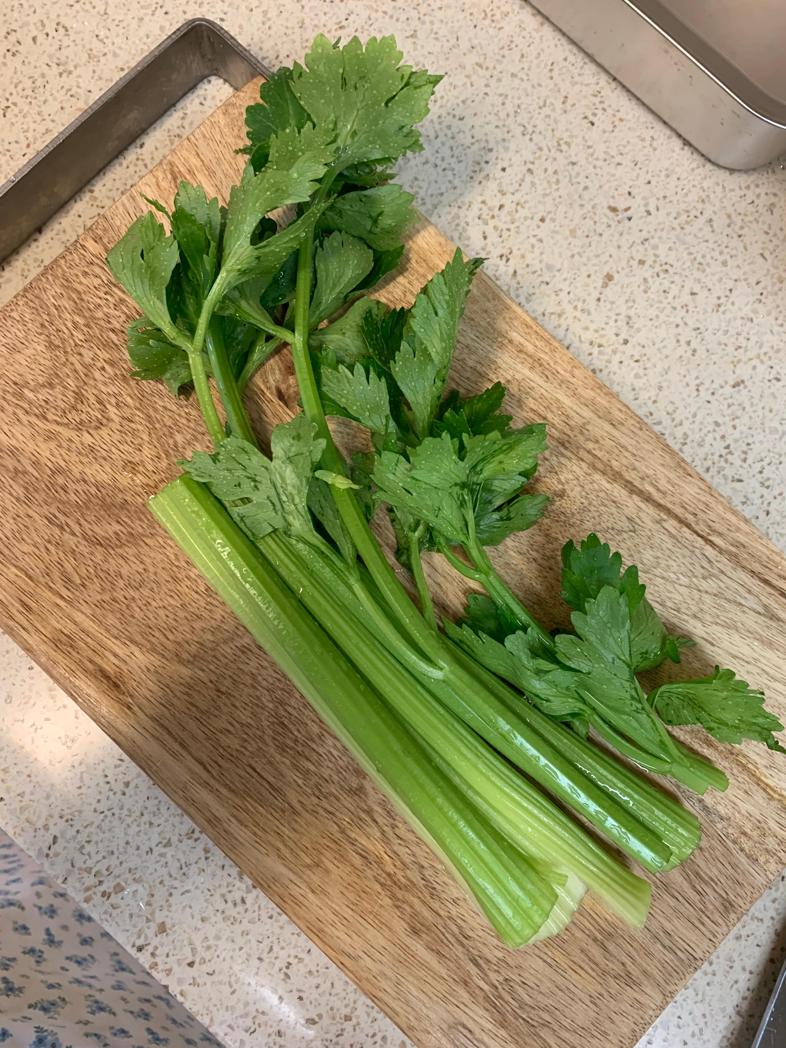 셀러리 주스, 정말 디톡스 효과가 있을까?