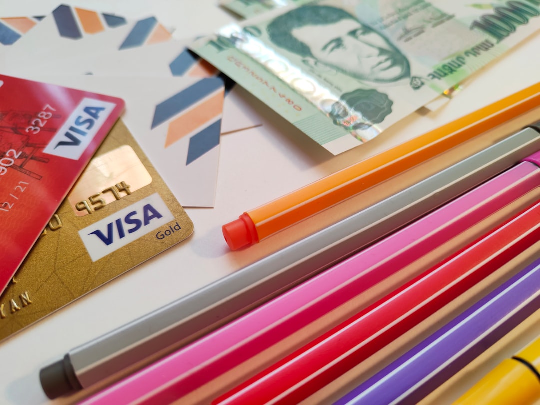 '신용사면'의 영어 번역은 'Credit Waiver'입니다.