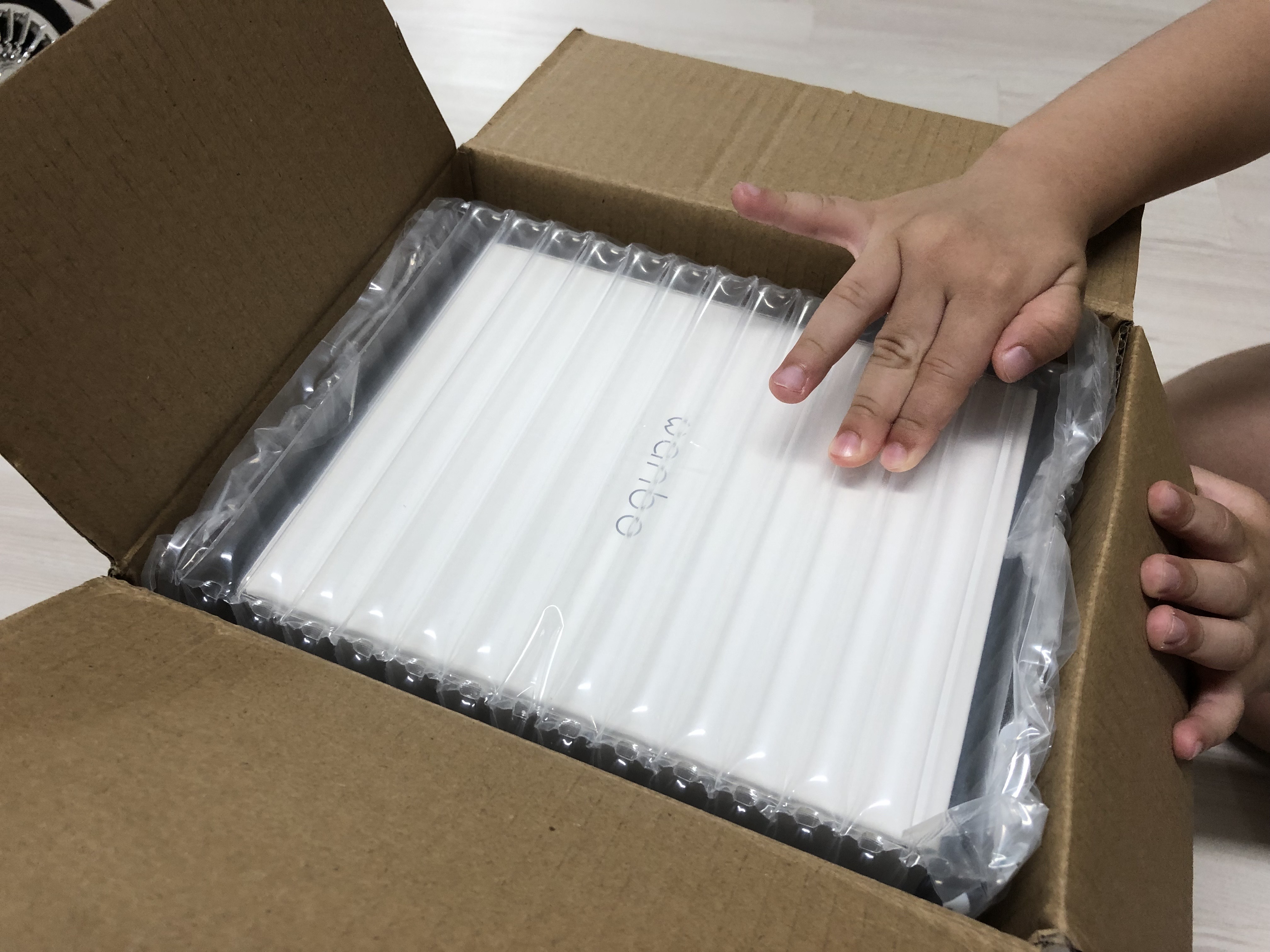 샤오미 스마트 미니 빔프로젝터 WANBO T2 MAX 리뷰 - 포장재