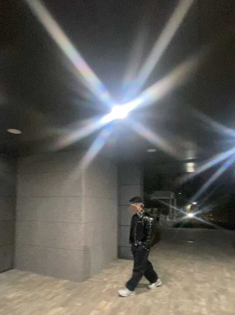 데일리룩(오뭘입)하바행크페이슬리반다나, 마뗑킴 유광패딩점퍼, 무신사터틀넥, 무신사벌룬팬츠, 아식스조그100실버, 빈티지패션, 데일리룩, 남자데일리코디, 남자데일리패션, ootd