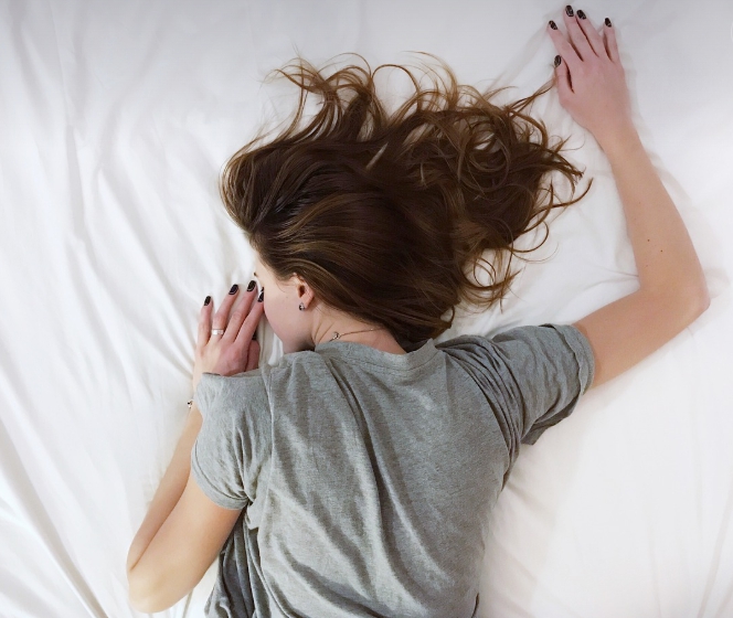 7시간 vs 9시간 수면, 진짜 내 몸이 좋아하는 건 뭘까?