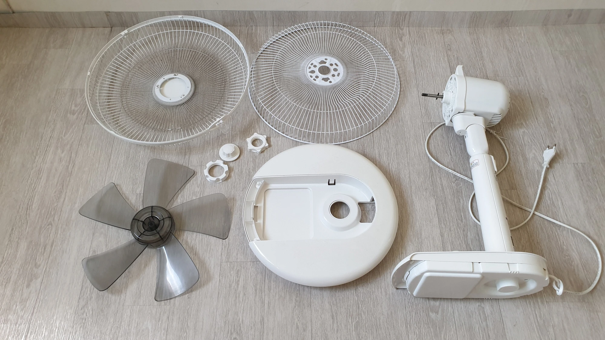 하이메이드 선풍기 분해 모습