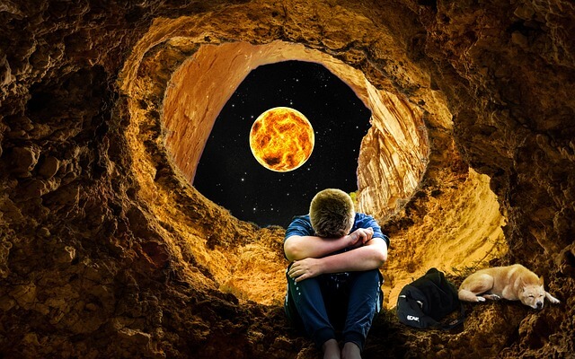 동굴속 반려인과 반려견