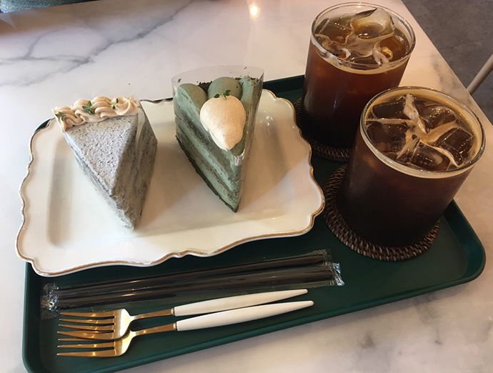 인라이크-케이크-커피