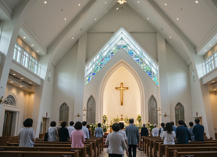 2025년 고난주간을 지나며: 성도로 산다는 건, 부활의 영광을 기다리는 그 기다림 속 눈물 한 방울