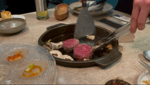 도쿄등심-숙성-한우-구이-굽는-모습-영상