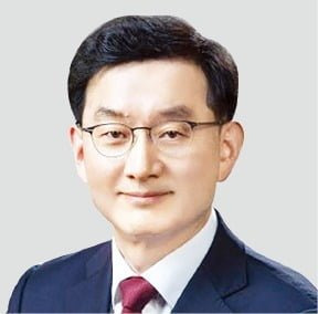 윤창렬 국무조정실장 공직 입문