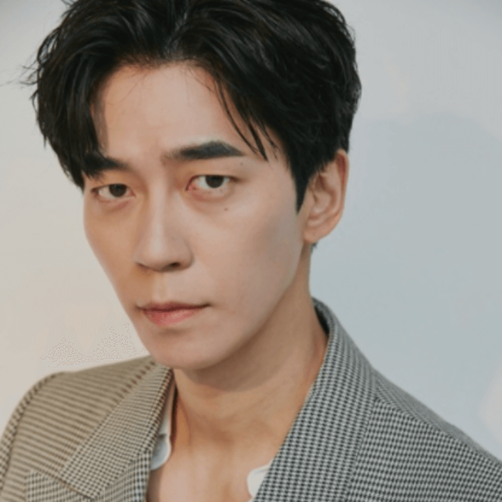 수트를-입은-신성록