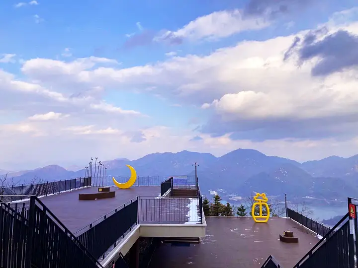 우리 캠핑 왔어요 실내 온수 워터파크 유리전망대 케이블카 제천 겨울방학 여행 가볼만한 곳 추천