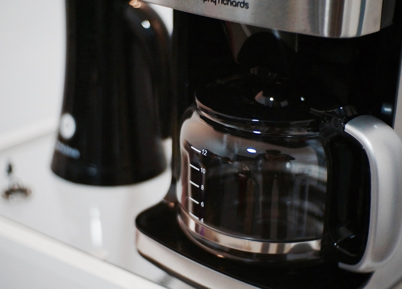 커피 머신 관리 방법 (물과 부속품 청소)