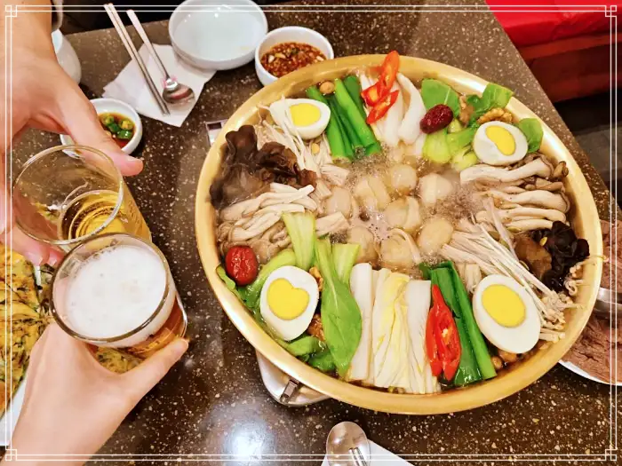 켄싱턴호텔 국회의사당역 여의도 맛집 손만두 떡국, 김치만두 만두국, 술국