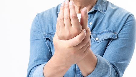 손이 떨리는 이유