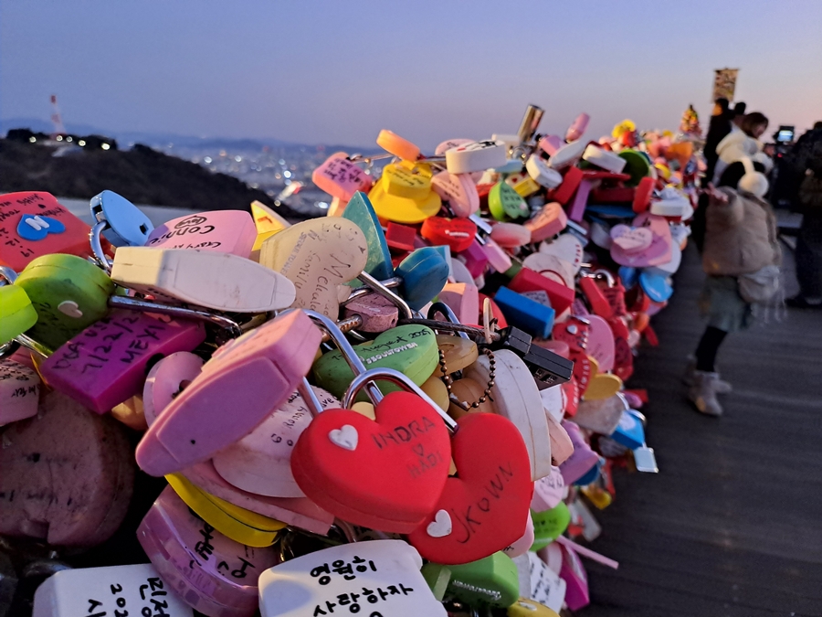 최초의-자물쇠는-2002년