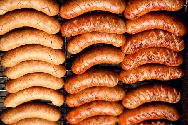 노릇하게 구워낸 소시지들