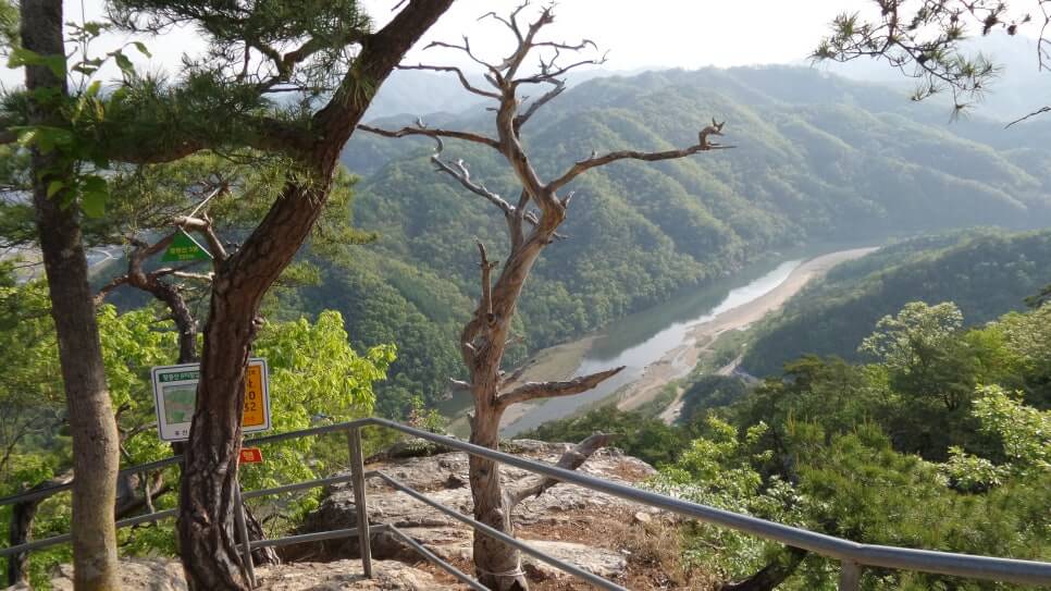 100대 명산 등산하기 서른아홉번째 홍천 팔봉산 바위 능선이 선물하는 짜릿한 풍경과 사계절 매력 탐험기