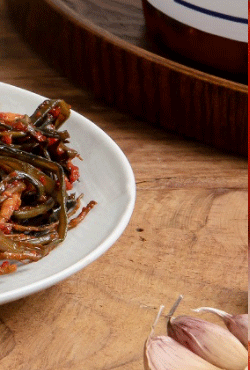 상위-접시-옆구리-고들빼기김치