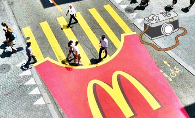 맥도널드 감자튀김 모양의 횡당보도 게릴라 마케팅