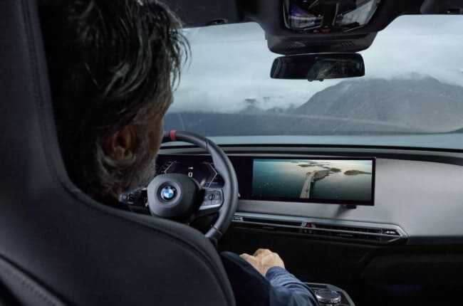 BMW iX M70 xDrive