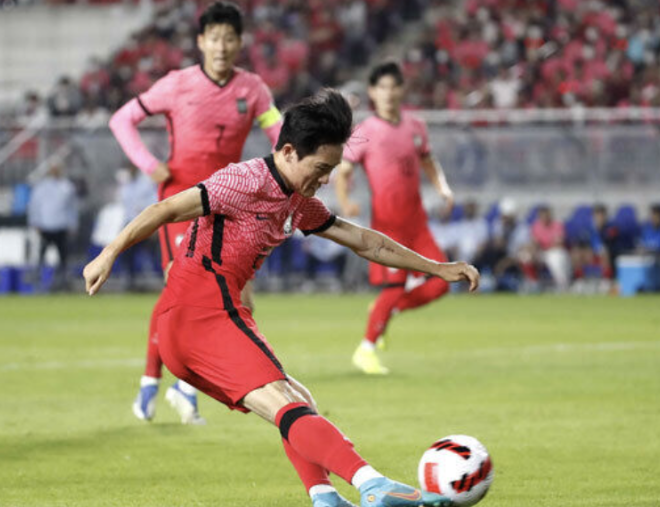 남자 축구 대표임 경기 모습