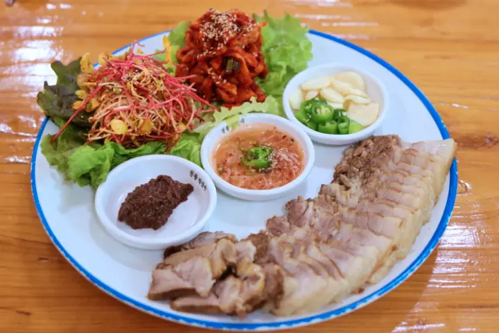 강원도 원주 오색 만두 전골 그리고 메밀 막국수 맛집 추천