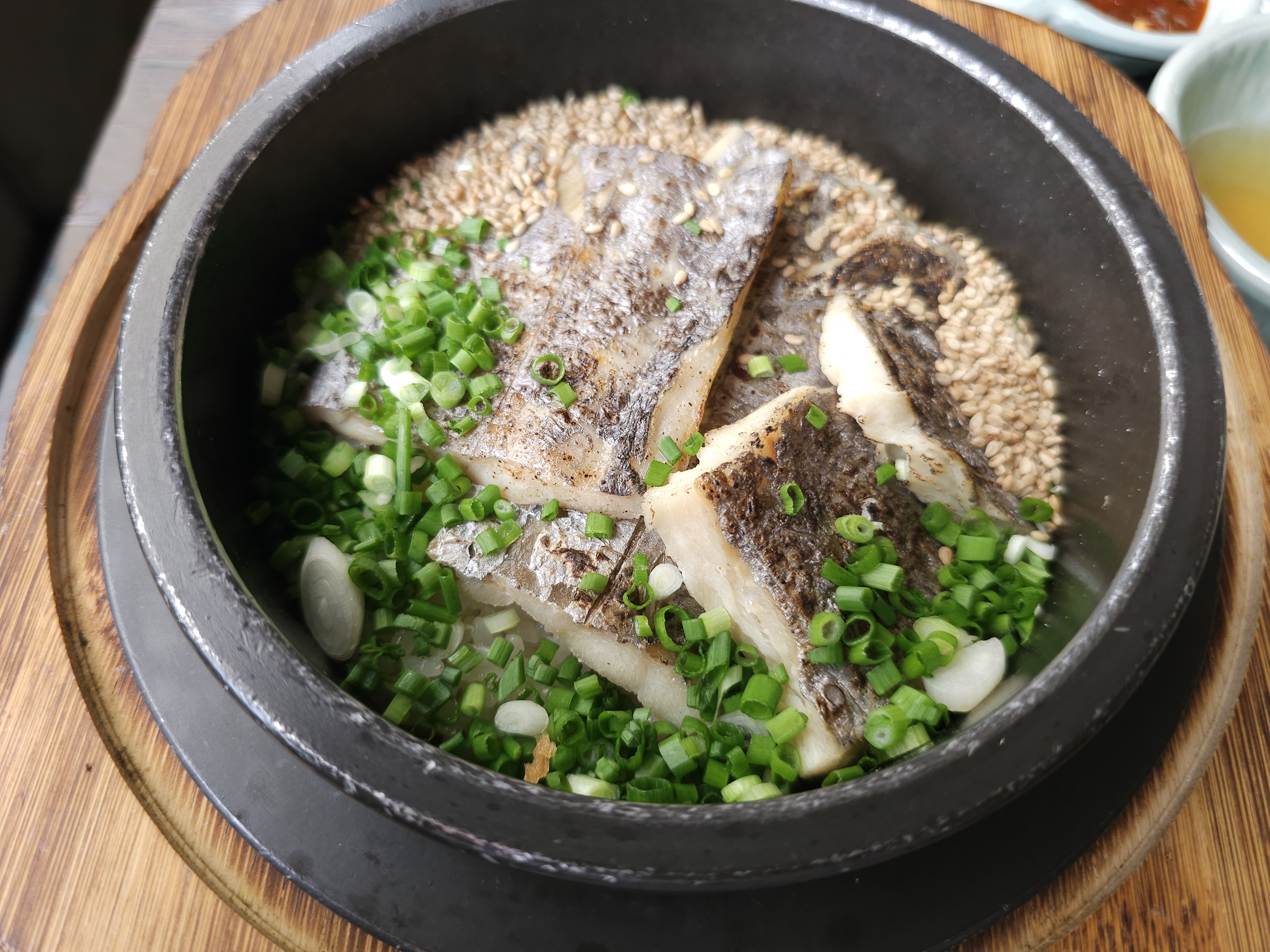 신사 솥밥 맛집 '솔솥 신사점' 직접 후기 – 도미관자솥밥 &amp; 갈치순살솥밥 먹고 한강 산책까지