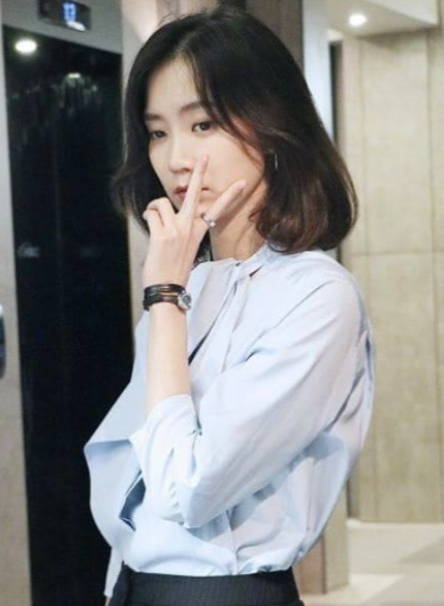 신현빈 셀카