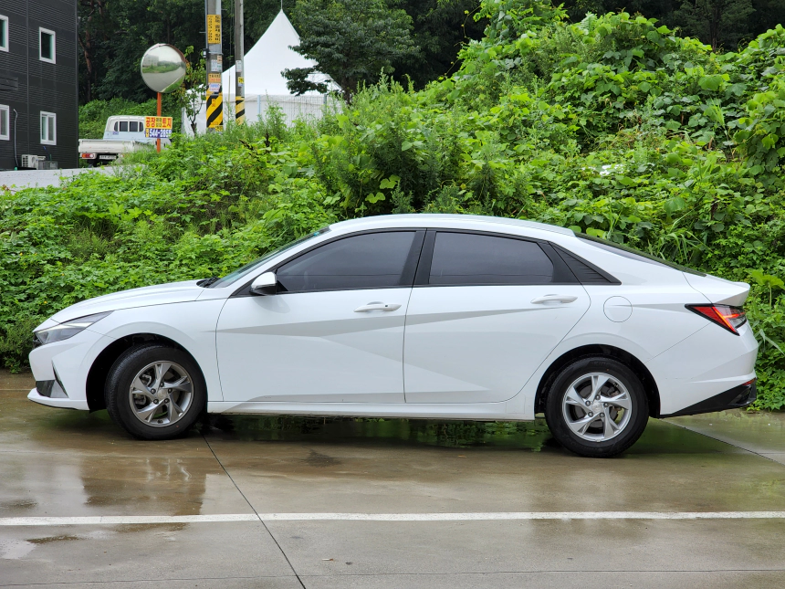 아반떼cn7 옆모습