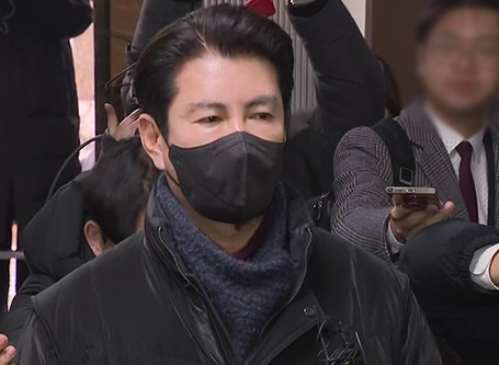 김신 가족부장 혐의 부인