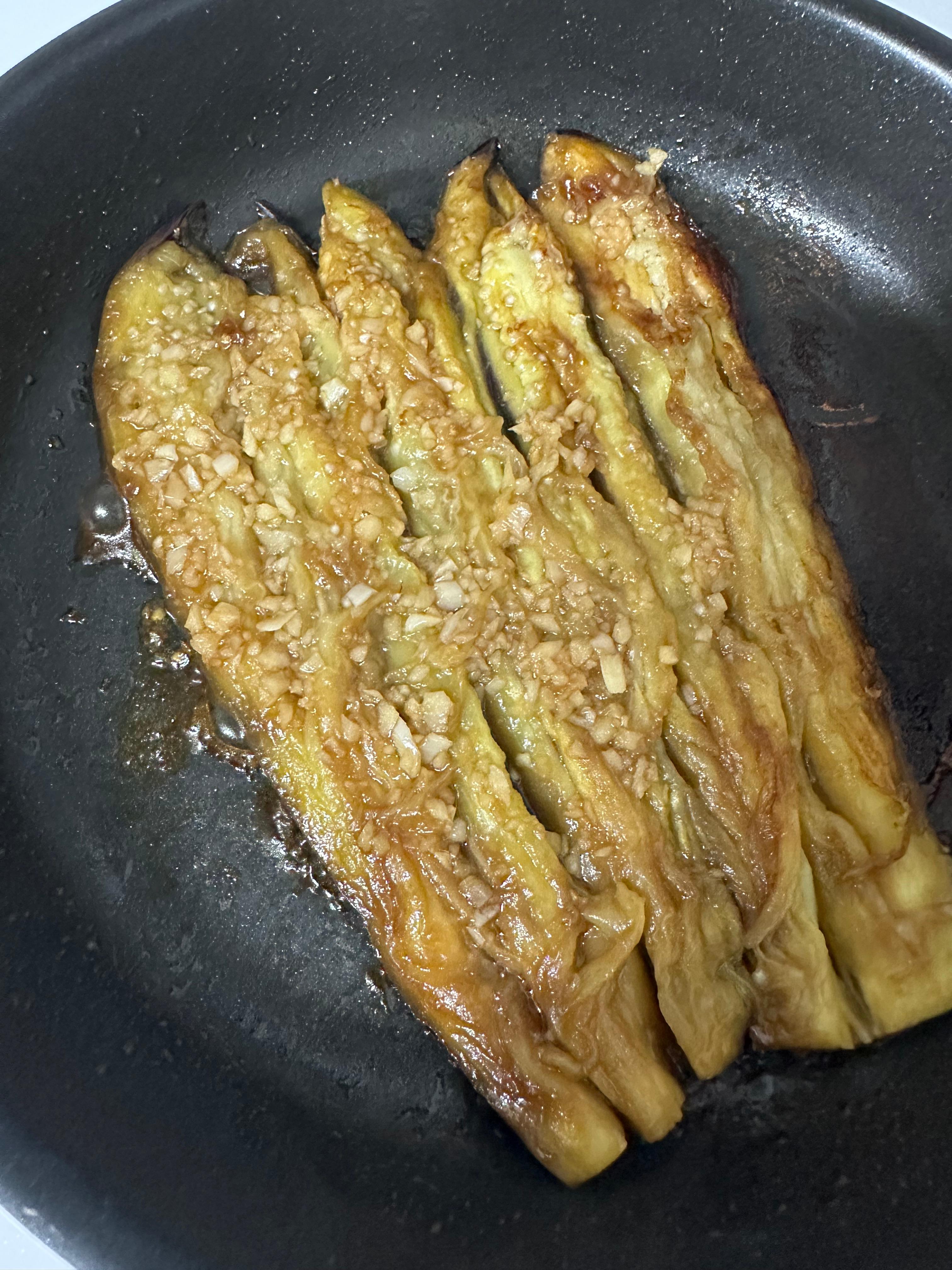 Eel or Eggplant? Park Na-rae&rsquo;s Eggplant Rice Bowl Recipe (Following Celebrity Diet Meal Plans, Healthy Diet, Delicious Diet, Filling Diet, Super Simple Eggplant Rice Bowl Recipe, Sauce Recipe, Eggplant Benefits, Packed with Antioxidant and Anti-Cancer Properties, Recommended Vegetable Dish, Without Doubanjiang, Without Sugar, Without Allulose)