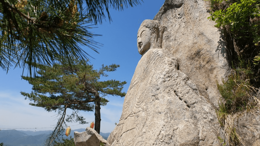 대한민국 경주 남산의 상선암마애 석가여래대불좌상