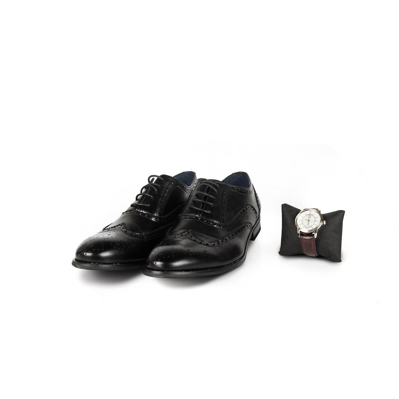 검은색 구두(더비슈즈)