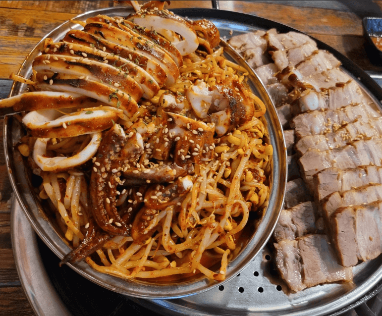 생생정보통 통오징어튀김 국물족발 포천 맛집