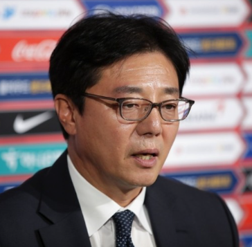 한국 축구 전술의 변천사: 4백&amp;#44; 3백&amp;#44; 빌드업 관련 모습 1