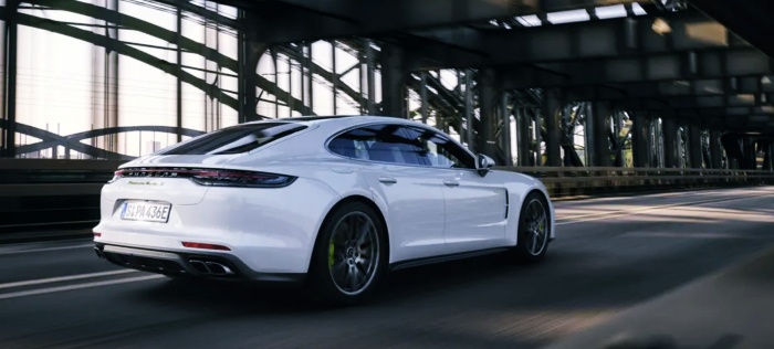 파나메라4-흰색