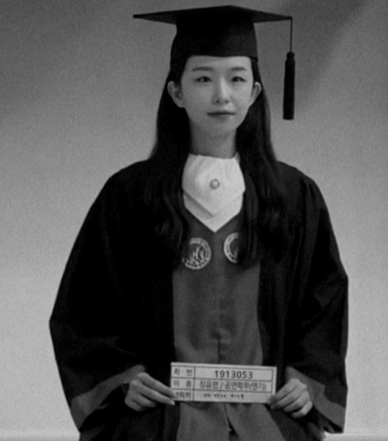 윤가이-대학교-졸업사진