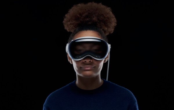 알트태그-비전 프로를 착용한 모습