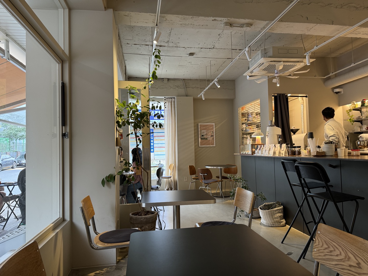 니어바이-내부2