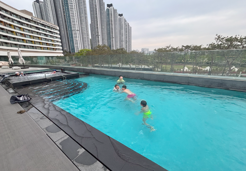 김해 롯데리조트 수영장