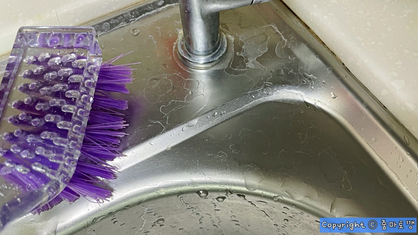 솔로-닦아도-안-지워지는-얼룩