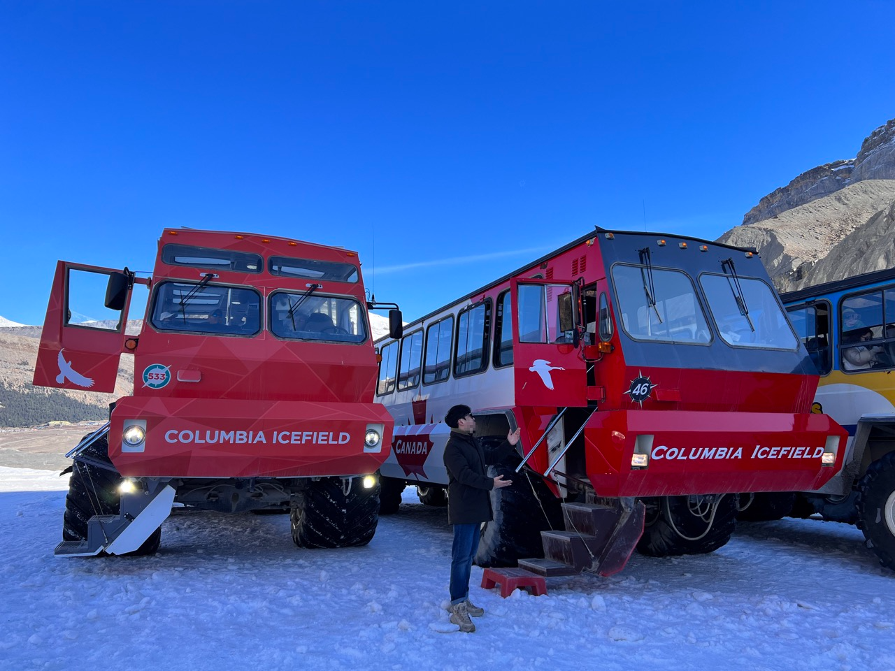 내가 탔던 설상차. 설상차도 연식이 있는데, 우리껀 좀 구식이라고 한다.