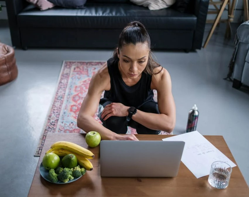 다이어트 정체기 원인과 극복법 총정리 (운동&amp;#44; 식단&amp;#44; 심리까지)