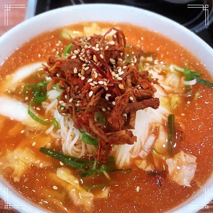 백반기행 김용림 편 이북식 손만두 전골 만둣국 평양식 만두전골 김포 맛집 소개