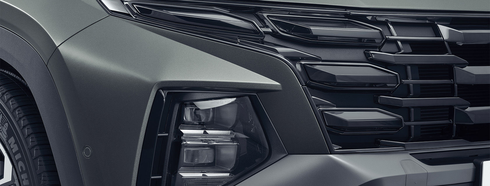 현대 투싼 하이브리드 디자인