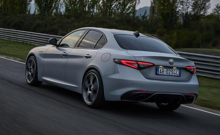 2024 알파 로메오 줄리아