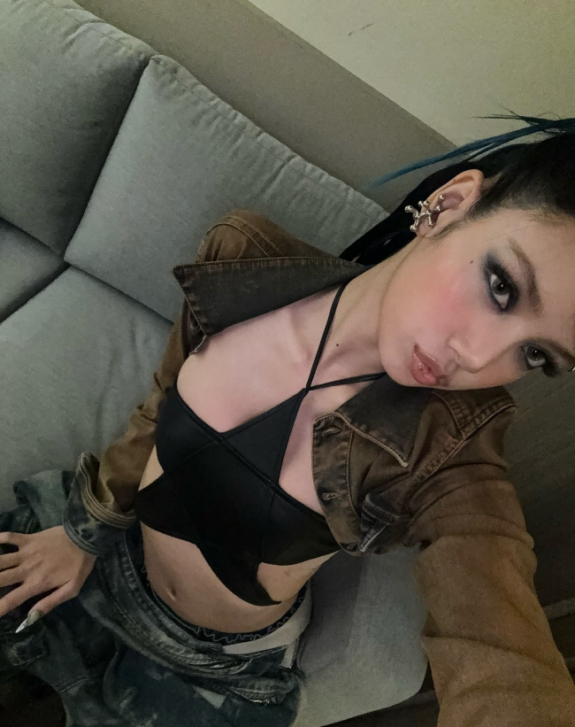 리사 보상 태국 락스타 뮤직비디오