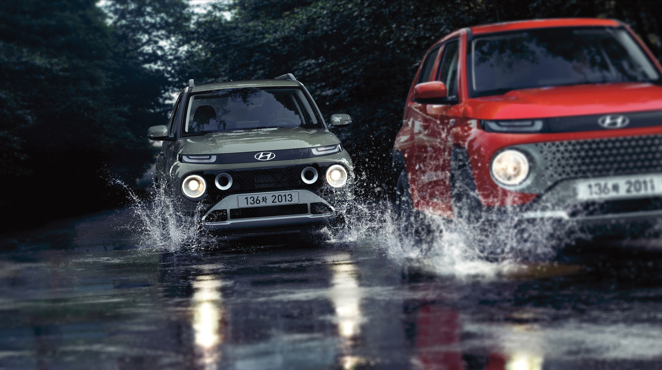 2023년형 현대 캐스퍼 좌측 캐스퍼 터보, 우측 일반 캐스퍼